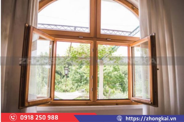 Cửa làm từ nhôm thanh định hình vân gỗ