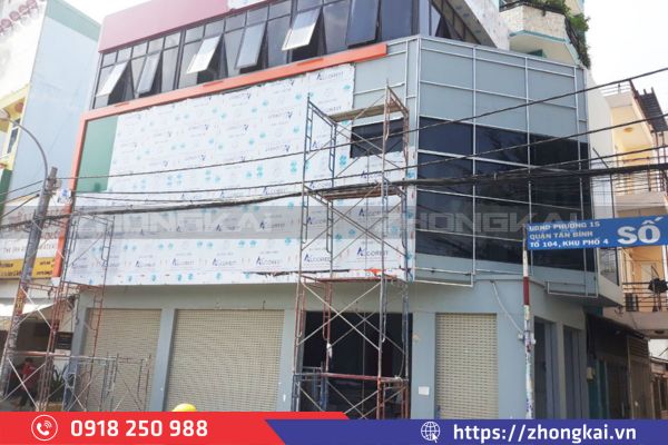 Thi công lắp biển quảng cáo ngoài trời dùng Aluminum